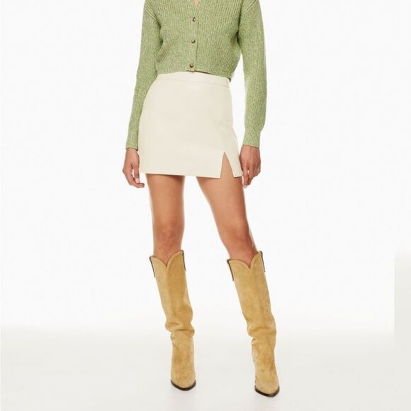 LAST CALL) NWT Aritzia Tempest / Patio Vegan Leather Skirt in Matte Pearl - Picture 4 of 8